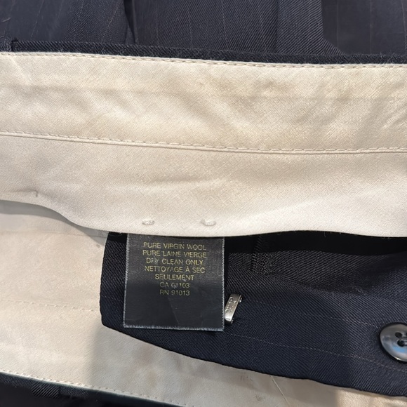 Suit - Picture 5 of 7